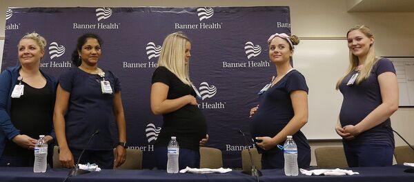 Бір ауруханада істейтін 16 медбике қатар жүкті болып қалды - Sputnik Қазақстан