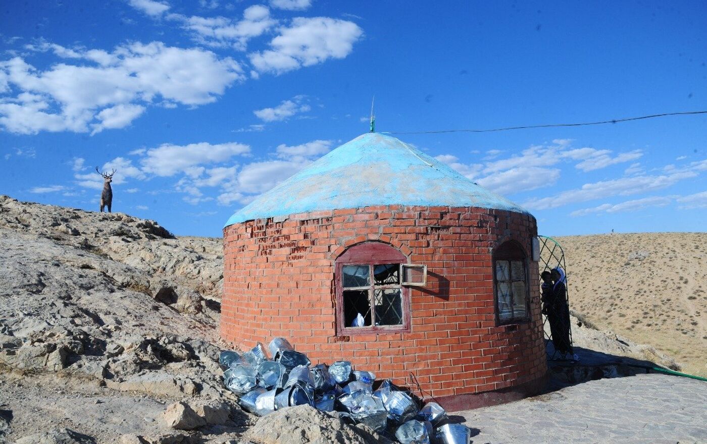 Порно грузин кілемше және күнә Автобустағы жапондық әйелдің порно видеосы