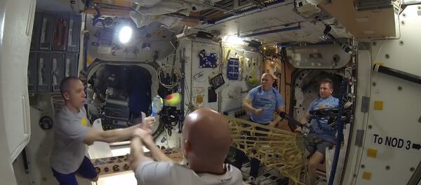 На МКС прошел турнир по теннису На МКС прошел турнир по теннису - Sputnik Казахстан