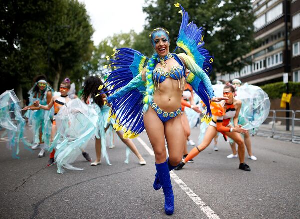 Ежегодный Ноттинг-Хиллский карнавал в Лондоне - Sputnik Казахстан