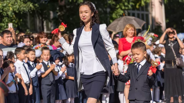 В Казахстане перенесли срок приема документов в первый класс школы