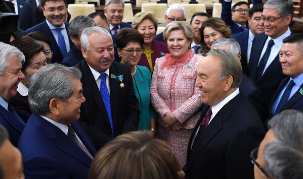 Президент Казахстана Нурсултан Назарбаев принял участие в совместном заседании палат парламента - Sputnik Казахстан