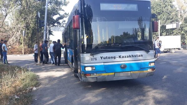 Автобус переехал женщину на Северном кольце - Sputnik Казахстан