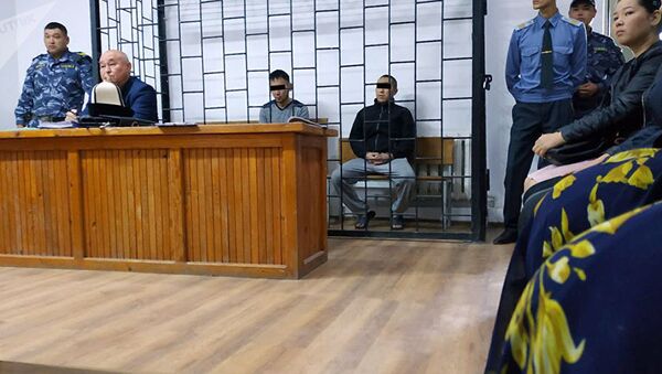 В Кара-Балте началось первое судебное заседание по делу об убийстве в здании Жайыльского РОВД 19-летней Бурулай Турдали кызы - Sputnik Казахстан