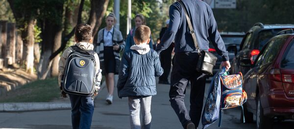 Казахстанские школьники  - Sputnik Казахстан