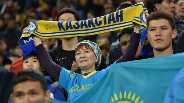 Футбольные фанаты - Sputnik Казахстан