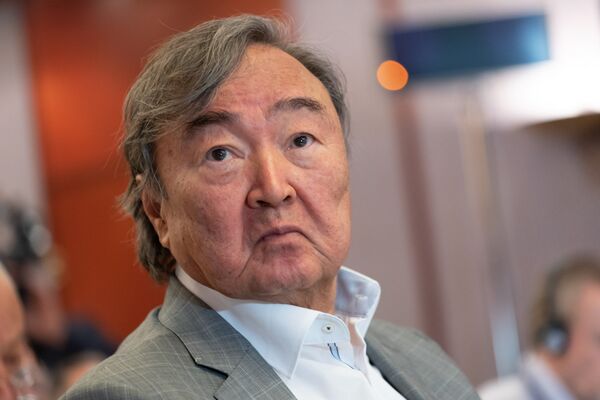 Казахстанский писатель Олжас Сулейменов - Sputnik Казахстан