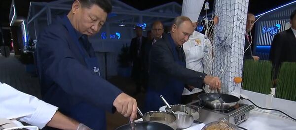 Путин мен Си Цзиньпин құймақ пісірді - видео Путин мен Си Цзиньпин құймақ пісірді - видео - Sputnik Қазақстан