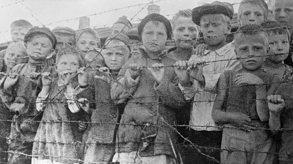 Дети в нацистском концентрационном лагере Майданек - Sputnik Казахстан