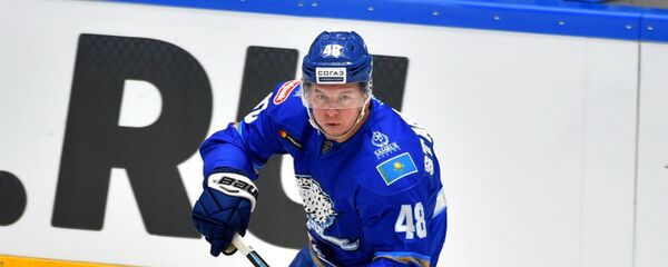 Нападающий Барыса Роман Старченко Нападающий Барыса Роман Старченко - Sputnik Казахстан