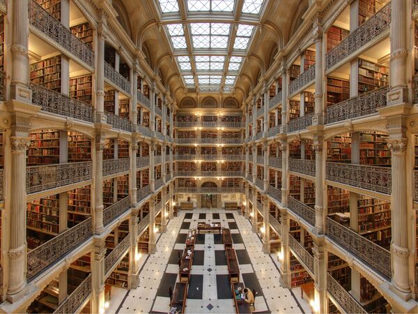 Библиотека Джорджа Пибоди, Балтимор, США - Sputnik Қазақстан