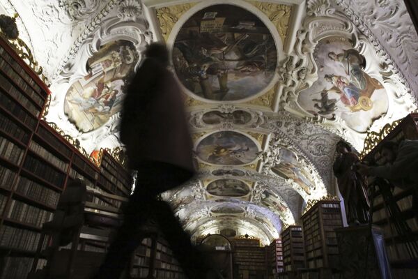 Библиотека Страхова монастыря в Праге, Чехия - Sputnik Қазақстан