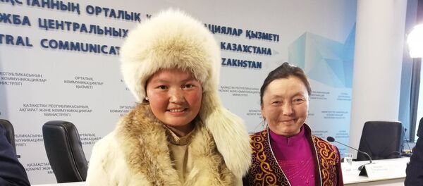 Айшолпан Нұрғайыпқызы, Моңғолияда тұратын қазақ бүркітшісі - Sputnik Қазақстан