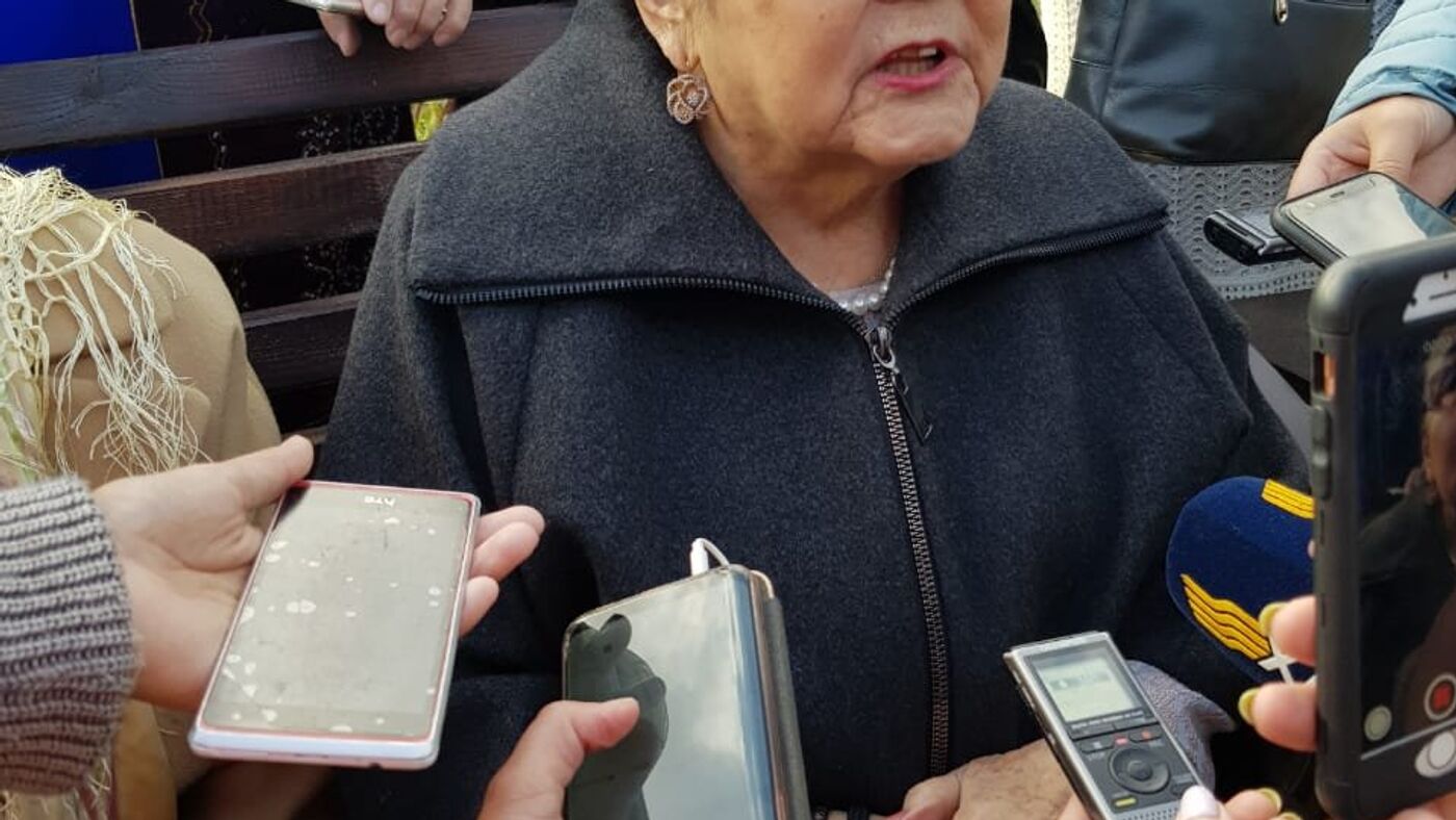 Порно Даррил Хана Сексуалды трусиктер