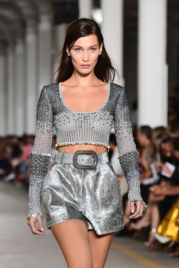 Пластический хирург назвал самую красивую женщину в мире Пластический хирург назвал самую красивую женщину в мире - Sputnik Казахстан