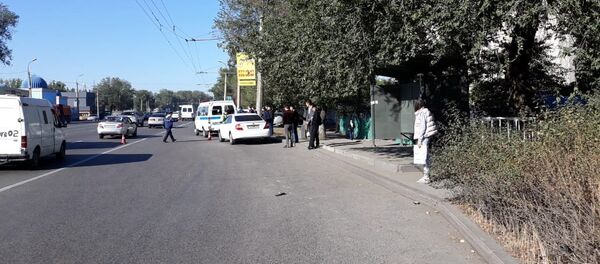 Автомобиль сбил двух девушек - Sputnik Казахстан