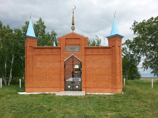 Мавзолей Кожабергена-жырау в Северо-Казахстанской области Мавзолей Кожабергена-жырау в Северо-Казахстанской области - Sputnik Казахстан