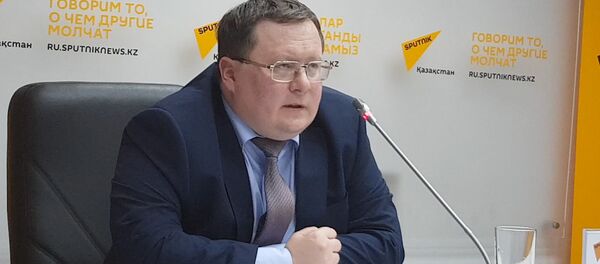 Кто получает выгоду от слабого тенге - мнение эксперта Кто получает выгоду от слабого тенге - мнение эксперта - Sputnik Казахстан