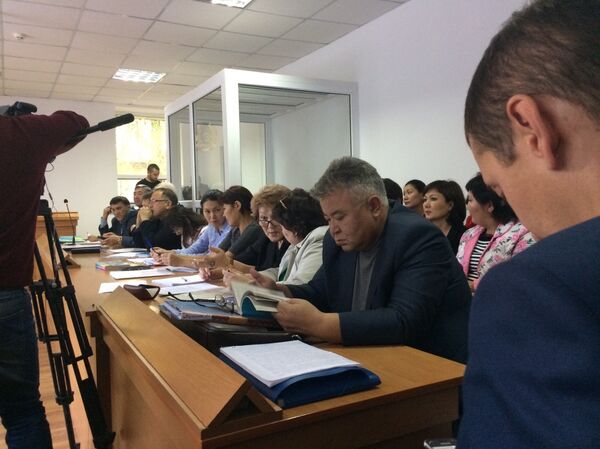 Дело о торговле пенсиями слушается в Павлодаре - Sputnik Казахстан