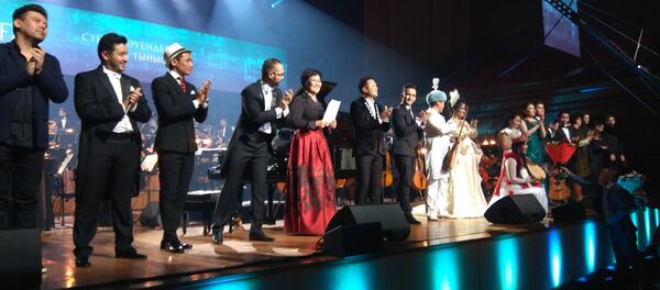 В Астане с аншлагом прошел концерт САМҒАУ, где прозвучали казахские народные песни в новом симфоническом звучании В Астане с аншлагом прошел концерт САМҒАУ, где прозвучали казахские народные песни в новом симфоническом звучании - Sputnik Казахстан