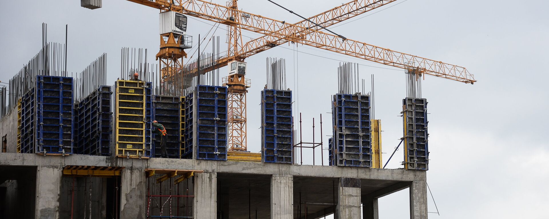 Строительство жилого комплекса, архивное фото - Sputnik Казахстан, 1920, 26.11.2025