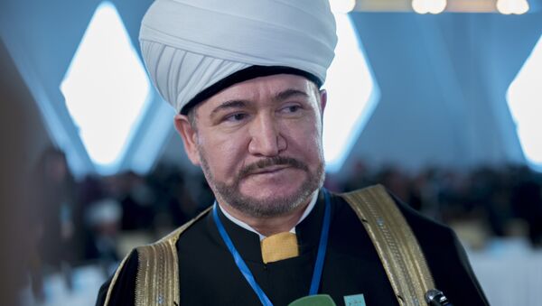 Председатель Совета муфтиев и Духовного управления мусульман России Равиль Гайнутдин - Sputnik Казахстан