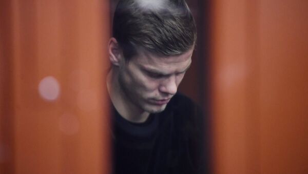 Футболист Александр Кокорин, обвиняемый в хулиганстве, на заседании Тверского районного суда Москвы - Sputnik Казахстан