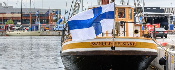Флаг Финляндии на яхте, архивное фото - Sputnik Казахстан