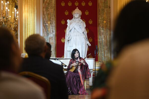 Заслуженная артистка Республики Казахстан Айгуль Улкенбаева Заслуженная артистка Республики Казахстан Айгуль Улкенбаева - Sputnik Казахстан