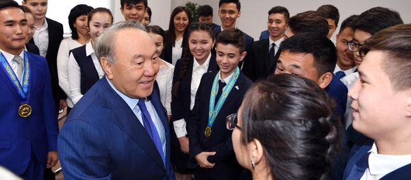Нұрсұлтан Назарбаев Ақтөбеде Әсем білім беру және таным орталығында болды Нұрсұлтан Назарбаев Ақтөбеде Әсем білім беру және таным орталығында болды - Sputnik Қазақстан