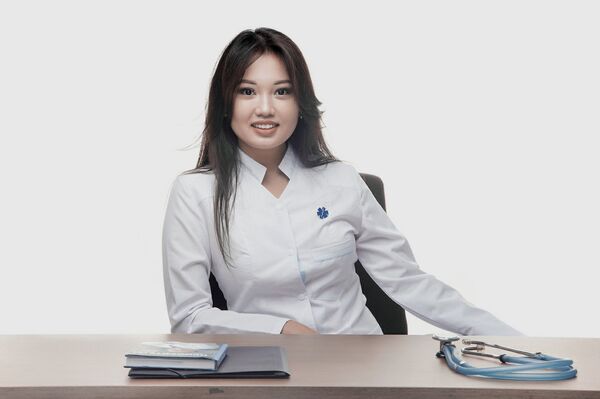 Врач-педиатр, дерматовенеролог Акмарал Джамбулова - Sputnik Казахстан