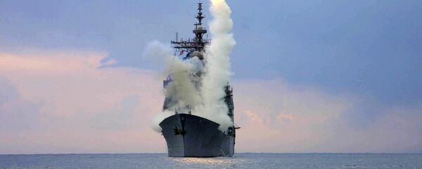 Запуск ракеты-носителя Томагавк с борта крейсера ВМС США, архивное фото - Sputnik Казахстан