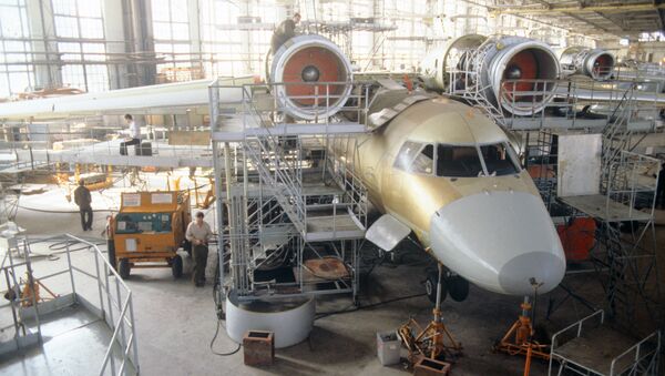 Харьков өндіруші-зауытындағы Ан-74 ұшағы - Sputnik Қазақстан