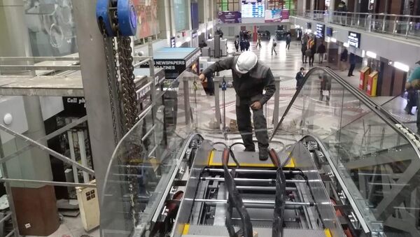 Новые эскалаторы устанавливают на железнодорожном вокзале Астана-1 - Sputnik Казахстан