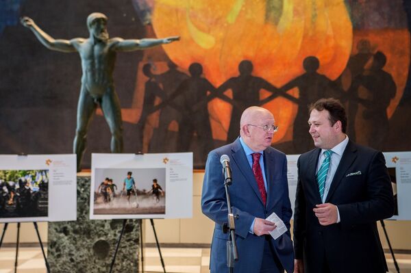 Выставка лауреатов конкурса им. Стенина-2018 в штаб-квартире ООН - Sputnik Казахстан