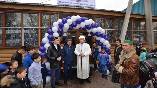 Бесплатная столовая открылась в Алматы - Sputnik Казахстан
