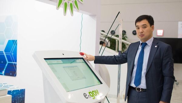Председатель правления  госкорпорации Правительство для граждан Аблайхан Оспанов презентовал проект по предоставления услуг на основе биометрических данных - Sputnik Казахстан
