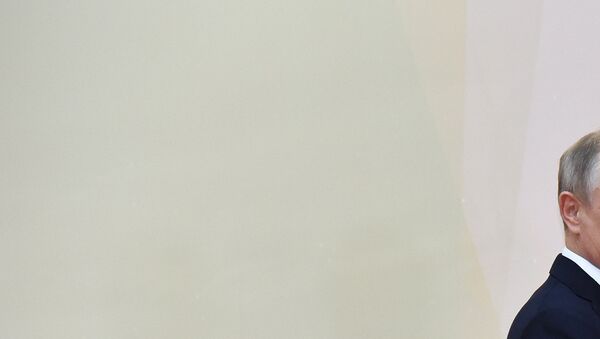 Президент Казахстана Нурсултан Назарбаев и глава РФ Владимир Путин на совещании ОДКБ в Астане, 8 ноября 2018 года - Sputnik Қазақстан