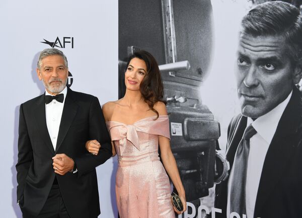 Американский актер Джордж Клуни и его жена Амаль Клуни - Sputnik Қазақстан