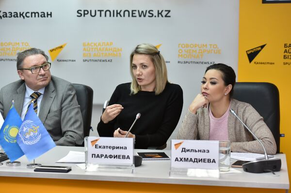Участники пресс-конференции ко Дню памяти жертв дорожно-транспортных происшествий в мультимедийном пресс-центре Sputnik Казахстан - Sputnik Казахстан