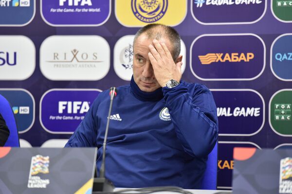 Главный тренер национальной сборной Казахстана Станимир Стоилов Главный тренер национальной сборной Казахстана Станимир Стоилов - Sputnik Казахстан