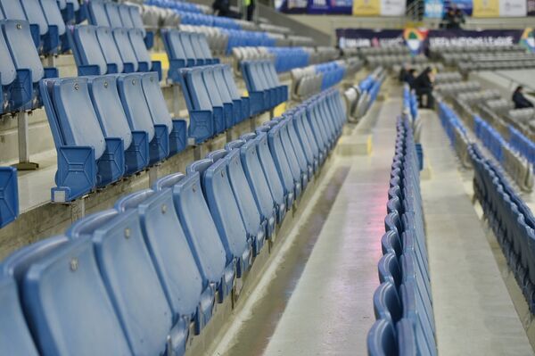 Трибуны на стадионе до начала матча - Sputnik Казахстан