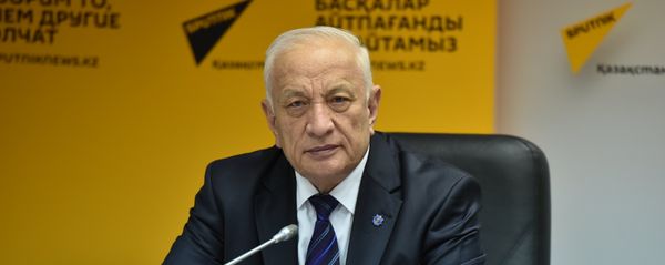 Президент Национальной академии наук Казахстана Мурат Журинов на пресс-конференции в студии Sputnik Казахстан - Sputnik Казахстан