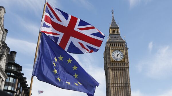 Флаги Евросоюза и Великобритании, архивное фото - Sputnik Қазақстан