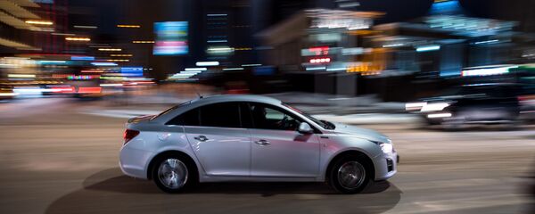 Автомобиль в ночном городе - Sputnik Казахстан