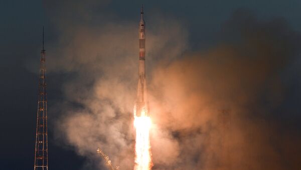 Старт ракеты-носителя Союз-ФГ с пилотируемым кораблем Союз МС-11 - Sputnik Казахстан