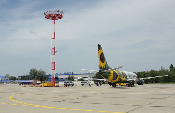 Самолет авиакомпании Кубань в аэропорту города Анапа - Sputnik Казахстан