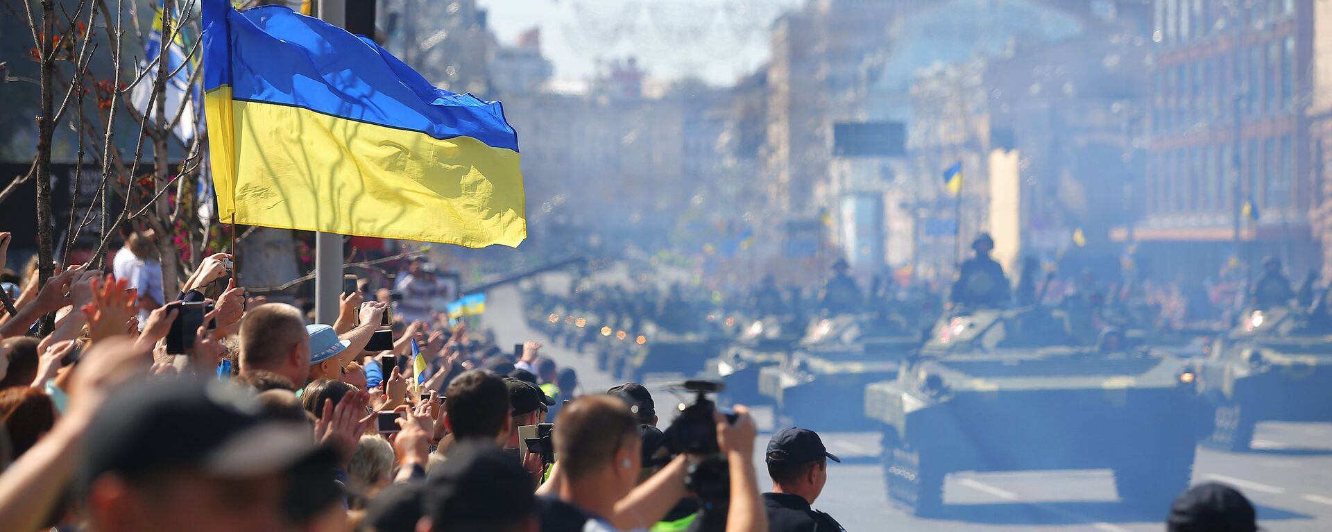 Военный парад в Киеве ко Дню независимости Украины, архивное фото - Sputnik Қазақстан, 1920, 11.04.2022
