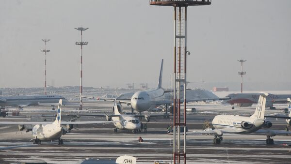 Архивное фото самолетов на стоянке в аэропорту - Sputnik Казахстан