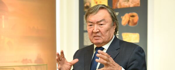 Олжас Сулейменов Олжас Сулейменов - Sputnik Казахстан